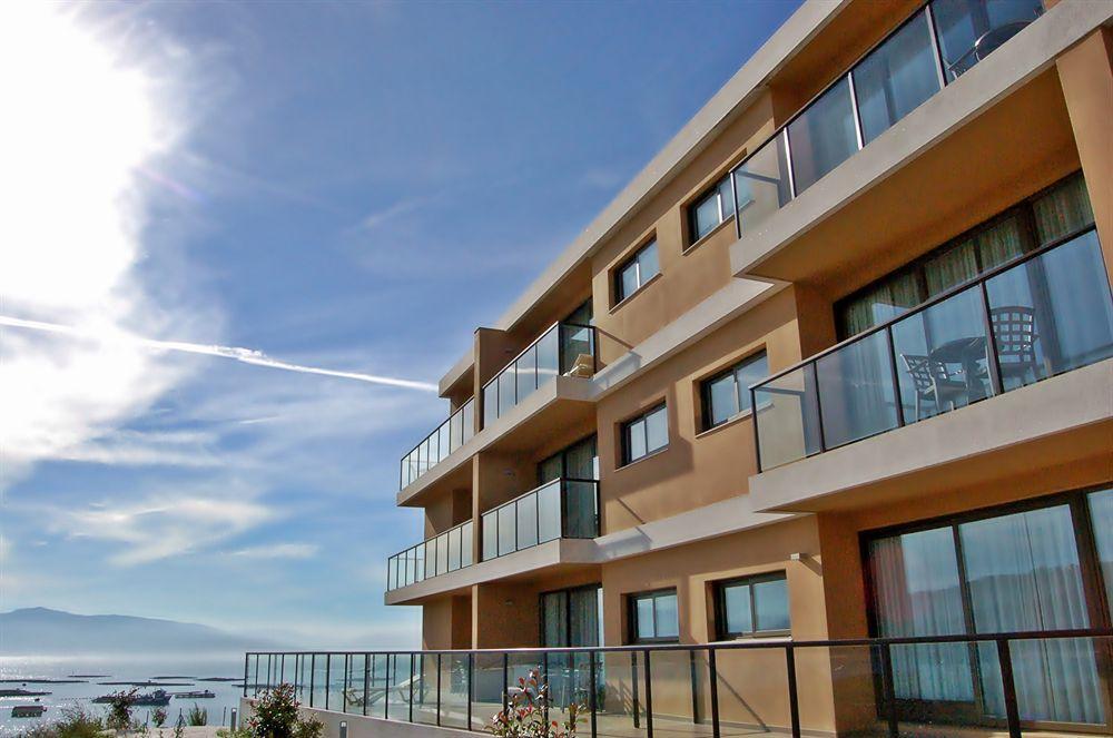 Apartamentos Turisticos Playa De Osmo Corme Экстерьер фото